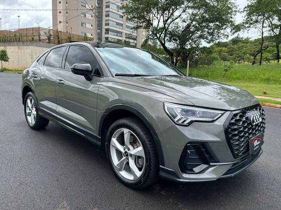 AUDI Q3 2.0 40 TFSI GASOLINA SPORTBACK PERFORMANCE BLACK QUATTRO TIPTRONIC AUDI Q3 2.0 40 TFSI GASOLINA SPORTBACK PERFORMANCE BLACK QUATTRO TIPTRONIC